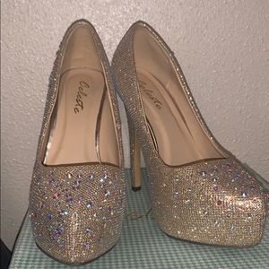 🔴 SOLD 🔴 Platform Heels